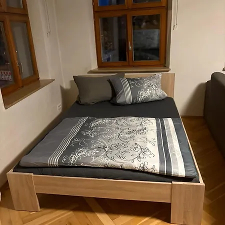 Altstadt Apartment *